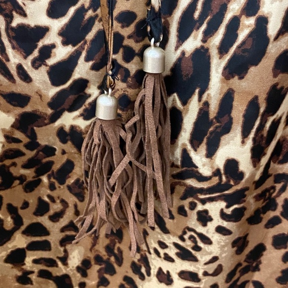 Chicos Blouse Top Womens XL/16 Animal Print Tassel Tie Front Long Sleeve - Picture 3 of 5